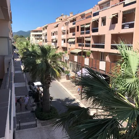 T2 Le Maya Centre-ville, 150m De La Plage * Sainte-Maxime
